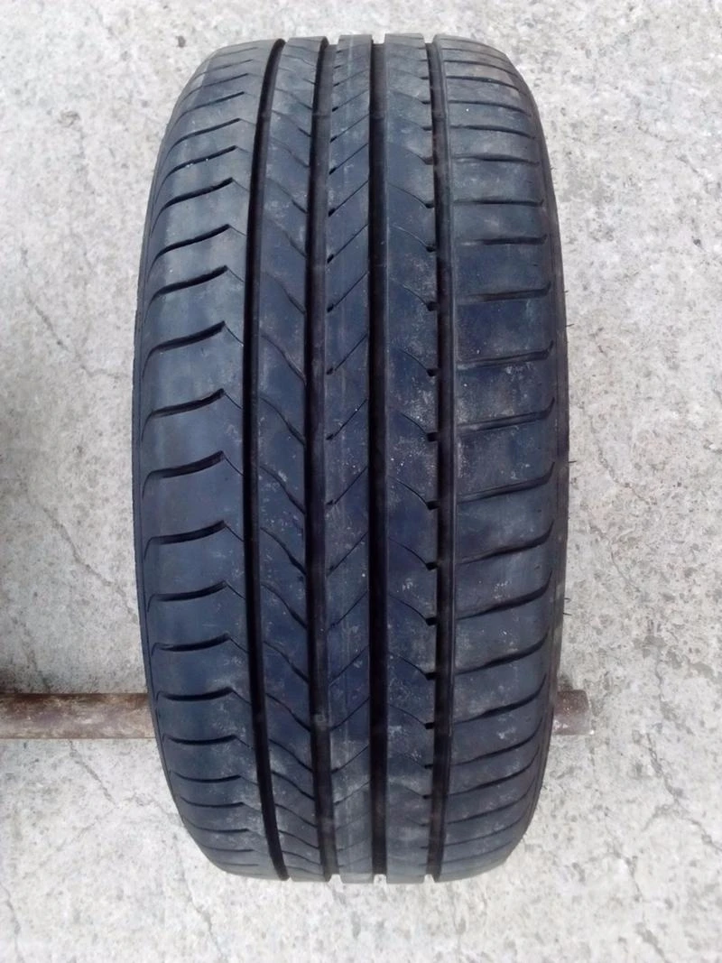 Гуми Летни 225/45R18, снимка 1 - Гуми и джанти - 18857490