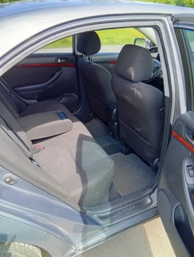 Toyota Avensis СЕДАН, снимка 12