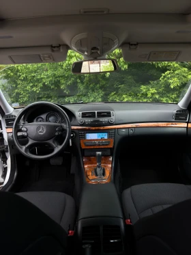 Mercedes-Benz E 280 Elegance, снимка 11