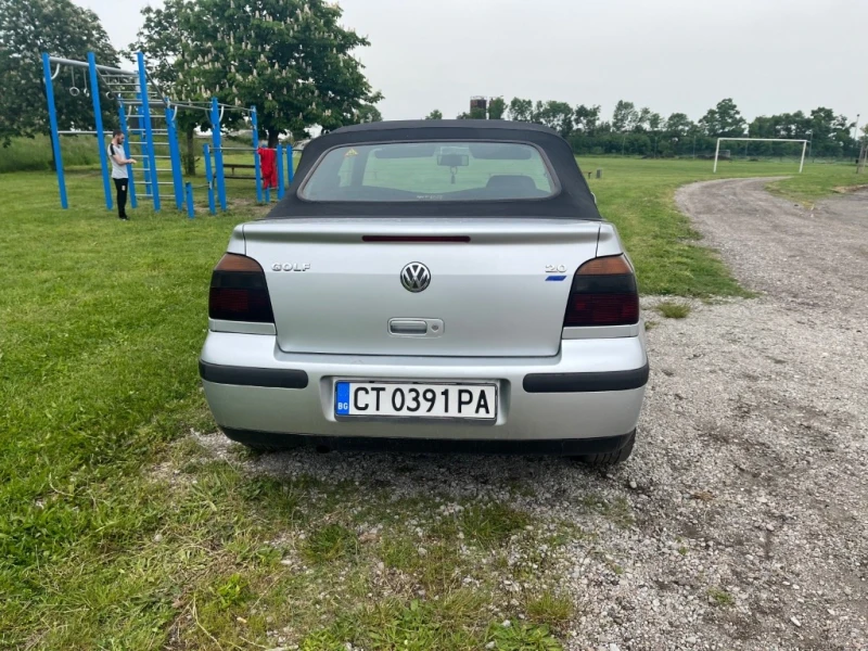 VW Golf Cabrio 2.0, снимка 4 - Автомобили и джипове - 47252294