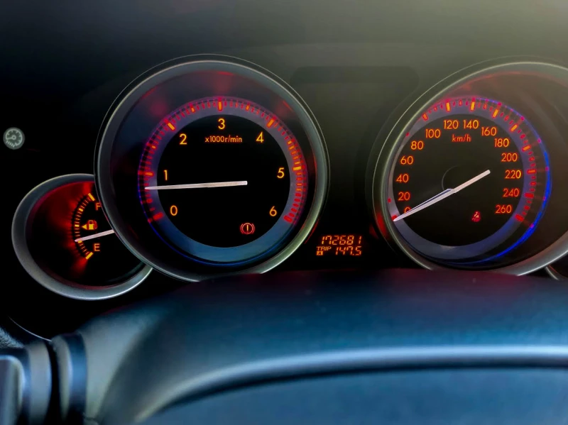 Mazda 6 2.2 Diesel, снимка 8 - Автомобили и джипове - 51904780