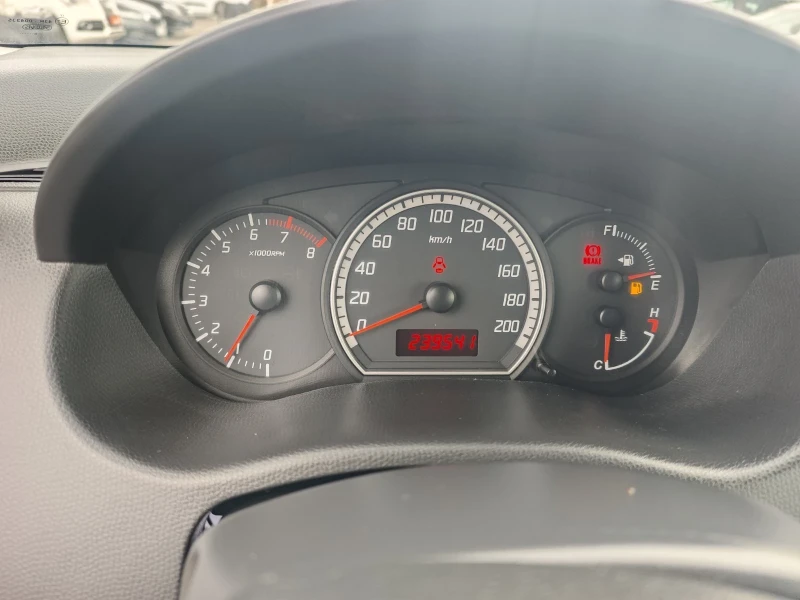Suzuki Swift 1.3б/г 92кс, снимка 11 - Автомобили и джипове - 52550491