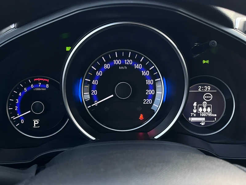 Honda Jazz 1.3i-VTEC AВТОМАТИК EURO6b , снимка 11 - Автомобили и джипове - 52842842