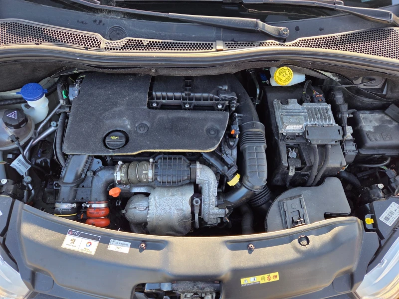 Peugeot 208 1.6HDi-ЕВРО 6, снимка 10 - Автомобили и джипове - 53108460