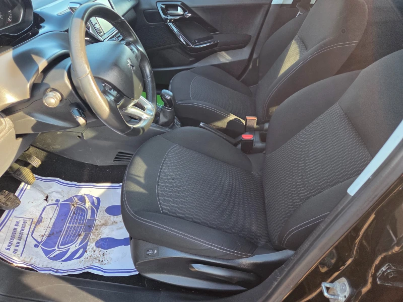 Peugeot 208 1.6HDi-ЕВРО 6, снимка 8 - Автомобили и джипове - 53108460
