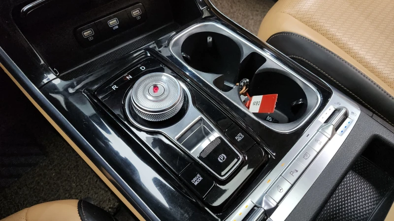 Kia Carnival 7 seater Signature autogeorge.com, снимка 9 - Автомобили и джипове - 53152867