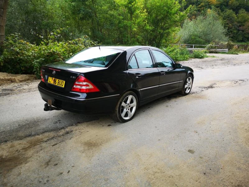 Mercedes-Benz C 320 CDI, снимка 4 - Автомобили и джипове - 47699933