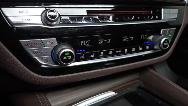 BMW 530, снимка 8 - Автомобили и джипове - 55467306