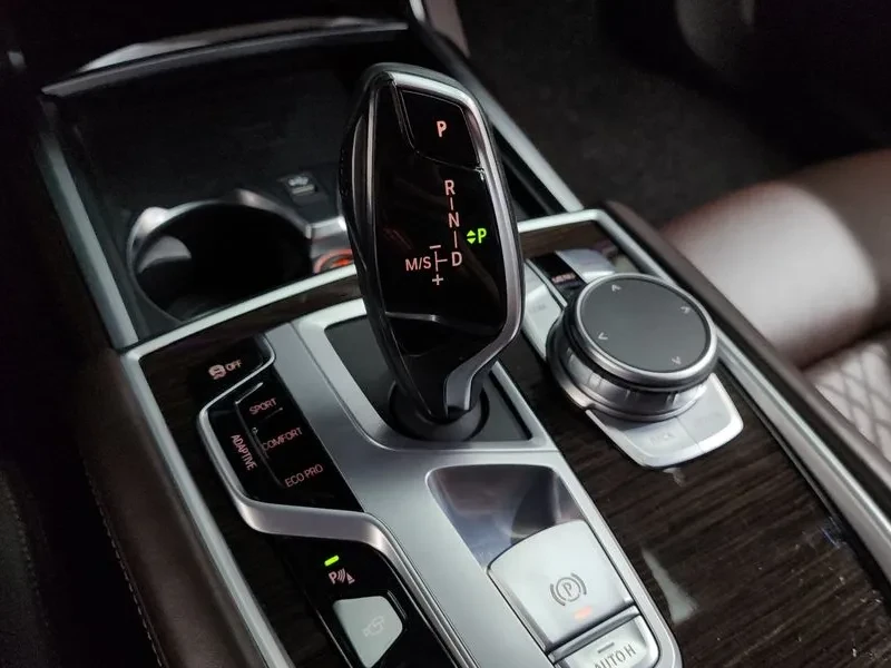 BMW 730 Ld xDrive M Sports - САМО 30% АВАНС, снимка 9 - Автомобили и джипове - 55845257
