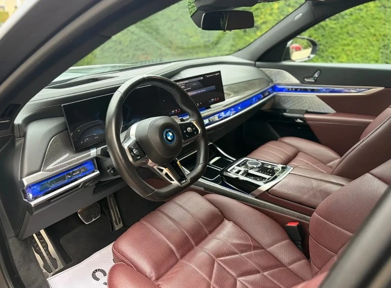 BMW 750 e xDrive M-Paket TV, снимка 4 - Автомобили и джипове - 56726256