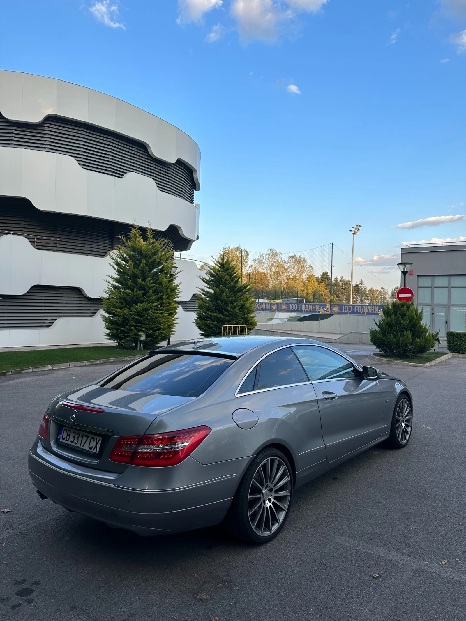 Mercedes-Benz E 250  - изображение 7