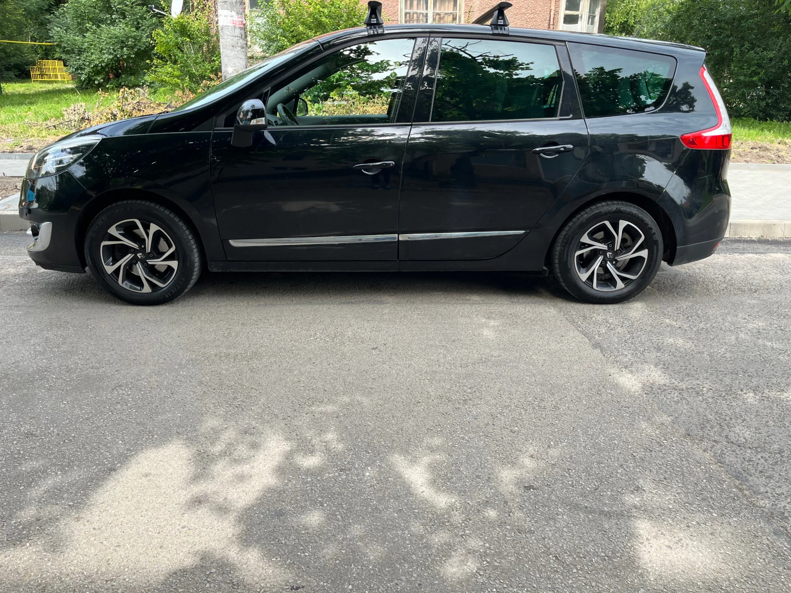 Renault Grand scenic 1, 6 дизел 130к.с Facelift - изображение 4