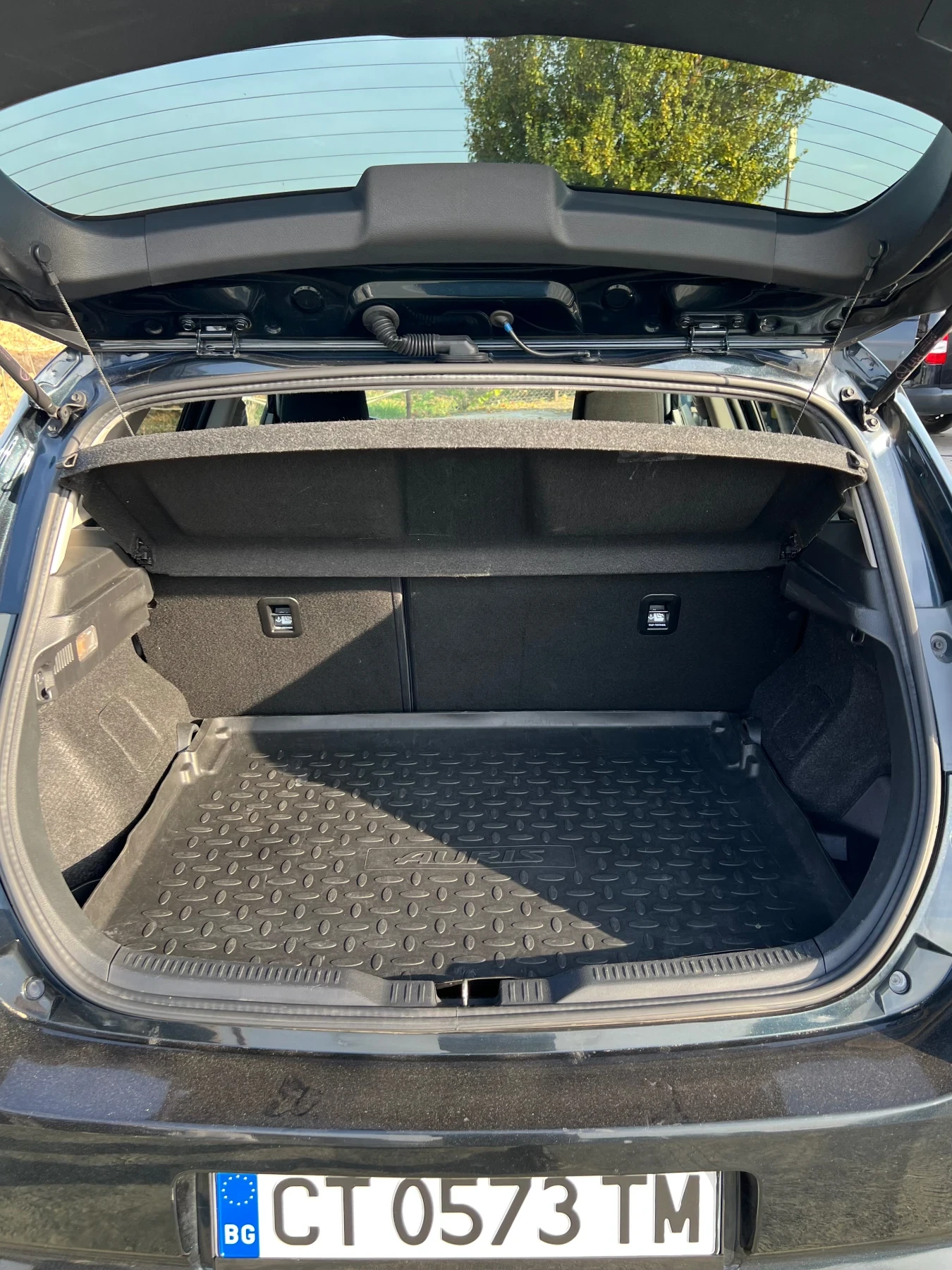 Toyota Auris 1.8 Hybrid / 136 �.�. / 120 ���. ��. / ���� 6 / | Mobile.bg � ����������� 16