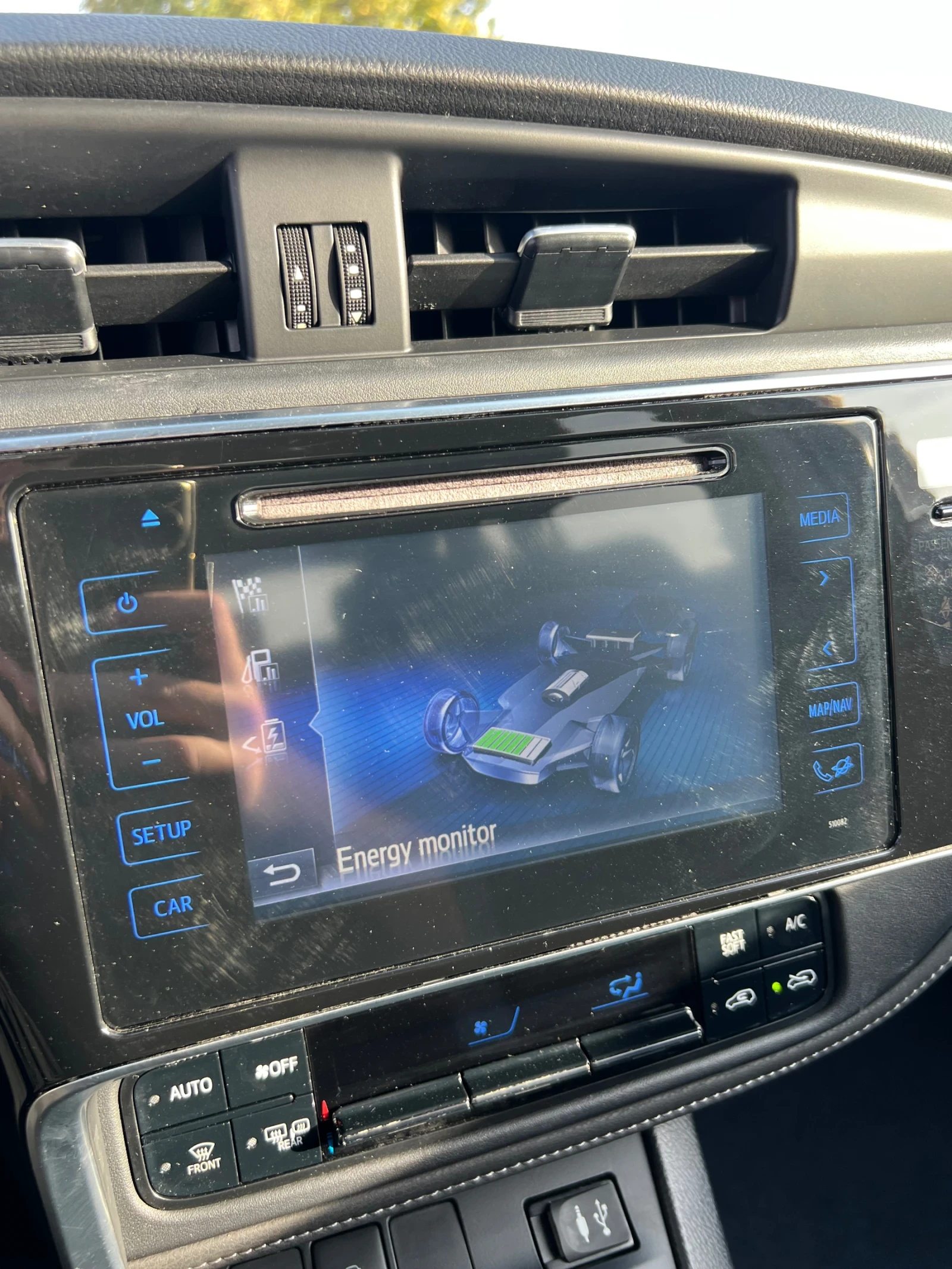 Toyota Auris 1.8 Hybrid / 136 �.�. / 120 ���. ��. / ���� 6 / | Mobile.bg � ����������� 12