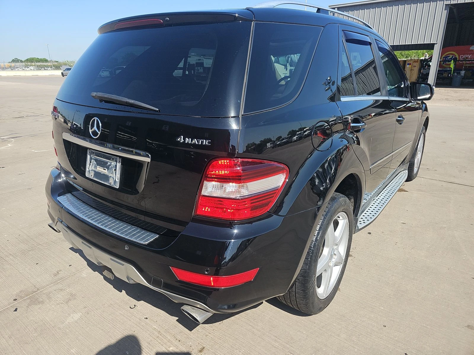 Mercedes-Benz ML 550  - изображение 6