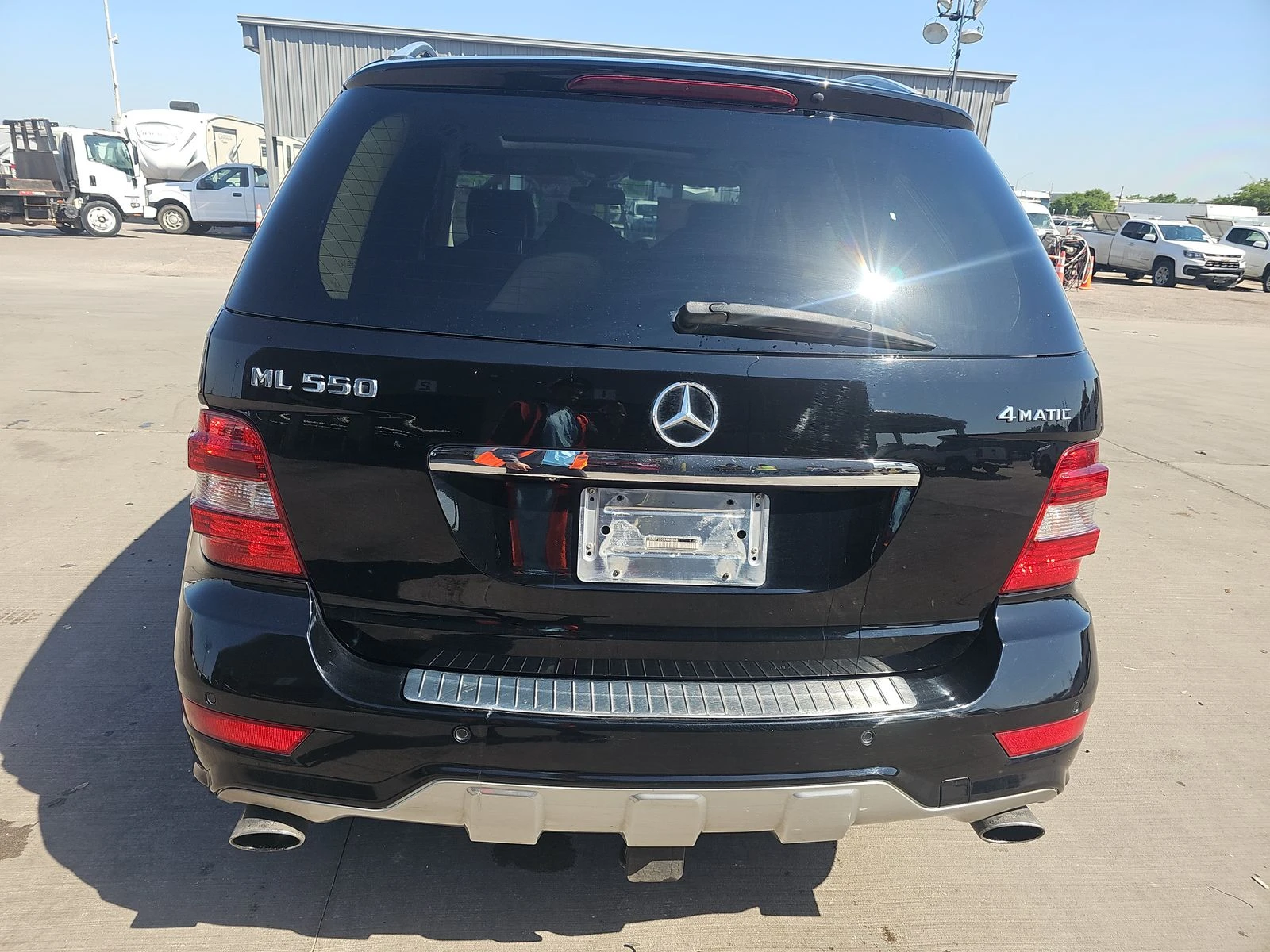 Mercedes-Benz ML 550  - изображение 5