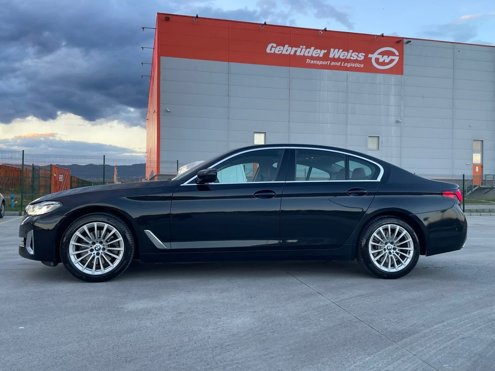 BMW 520 XD Mild Hybrid Luxury Line - изображение 4