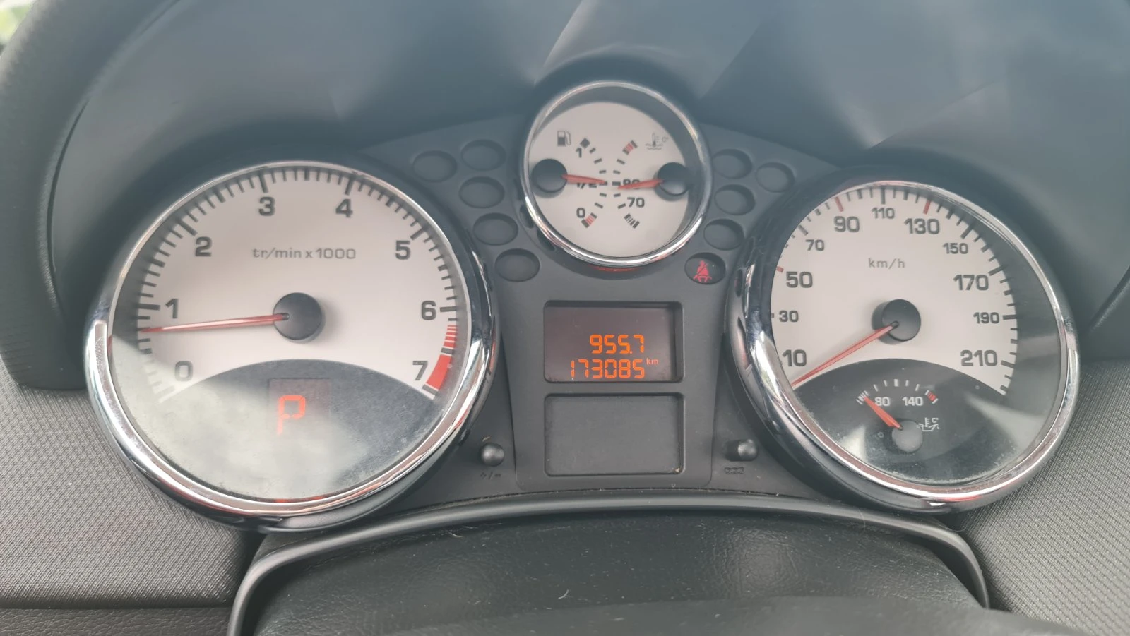 Peugeot 207 Cabrio - изображение 10