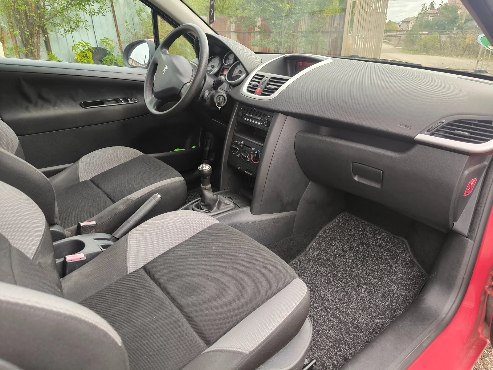 Peugeot 207  - изображение 10