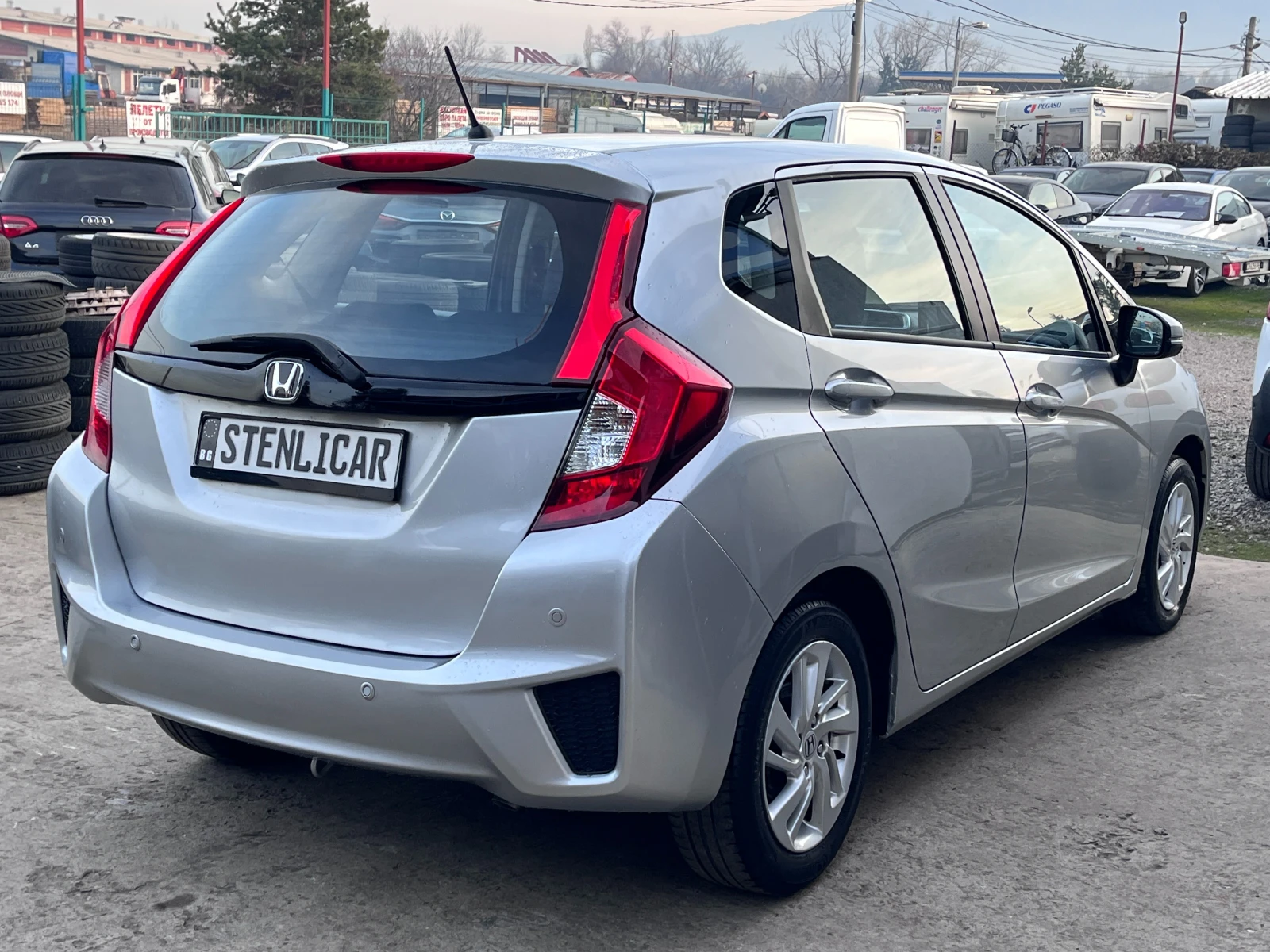 Honda Jazz 1.3i-VTEC AВТОМАТИК EURO6b  - изображение 6
