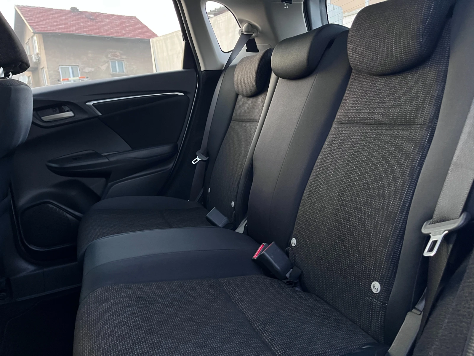 Honda Jazz 1.3i-VTEC AВТОМАТИК EURO6b  - изображение 10