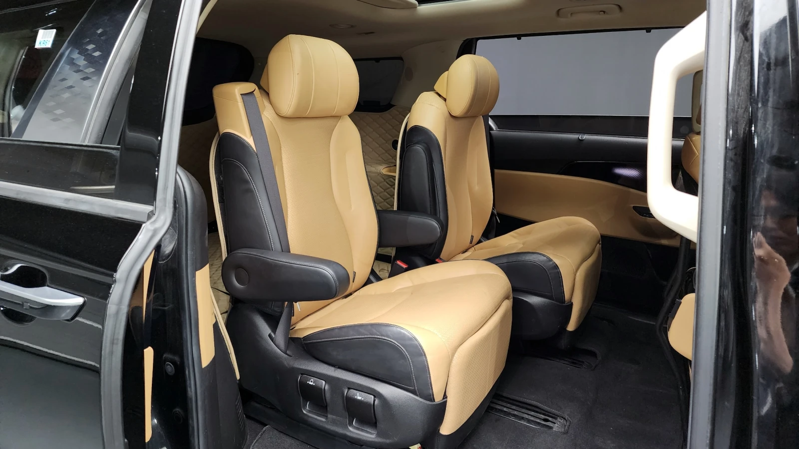 Kia Carnival 7 seater Signature autogeorge.com | Mobile.bg � ����������� 12