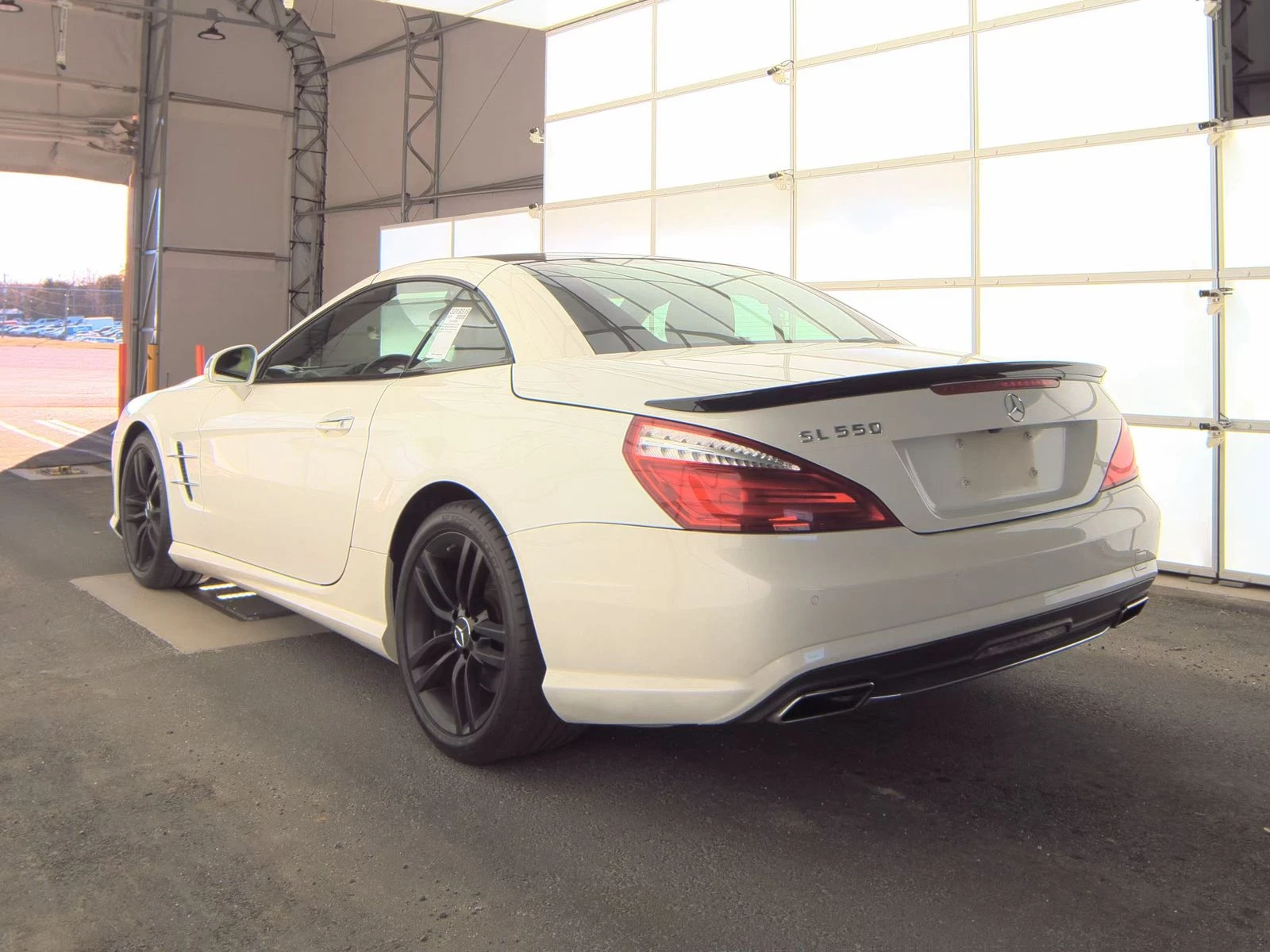 Mercedes-Benz SL 500 DESIGNO* AMG* PACK* PLATINUM* ПОДГРЕВ* ОБДУХВАНЕ* , снимка 4 - Автомобили и джипове - 53799711