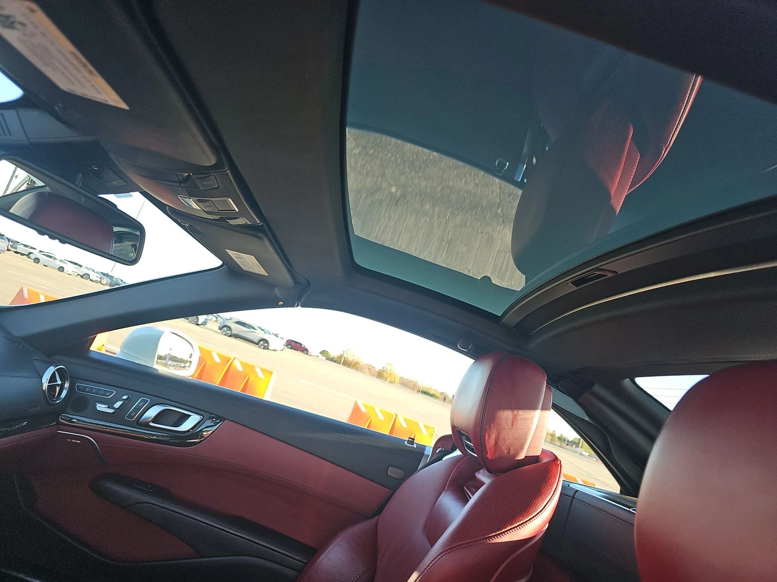 Mercedes-Benz SL 500 DESIGNO* AMG* PACK* PLATINUM* ПОДГРЕВ* ОБДУХВАНЕ* , снимка 13 - Автомобили и джипове - 53799711