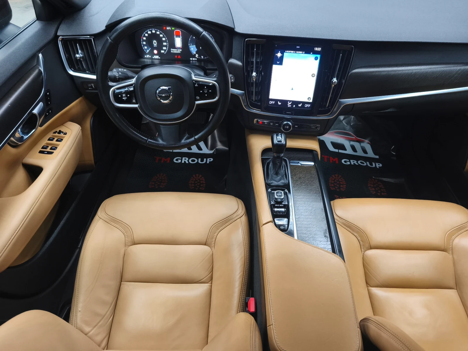 Volvo V90 Cross Country 2.0D4 AWD Automatic 190k.c E6, снимка 16 - Автомобили и джипове - 54568054