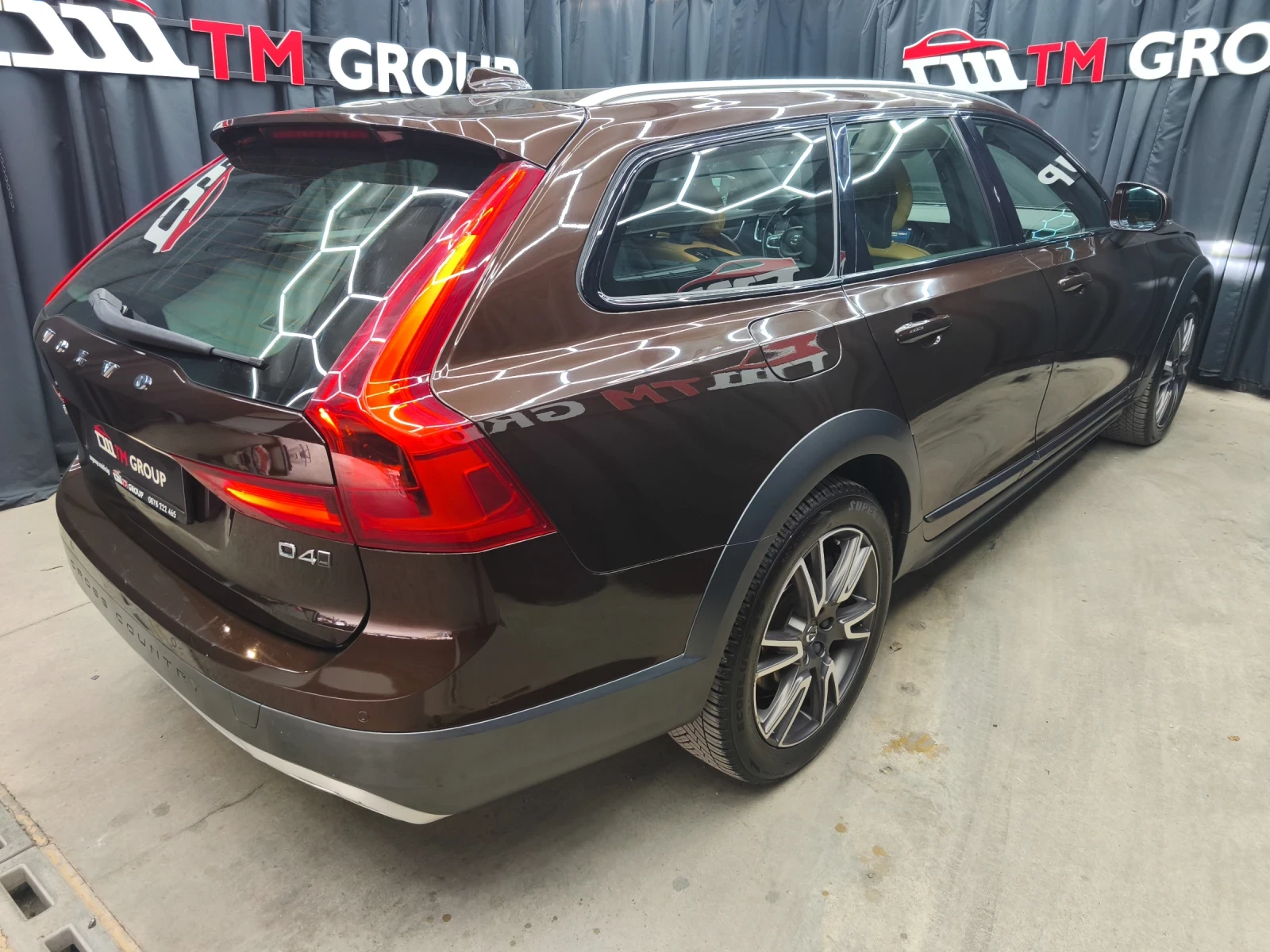 Volvo V90 Cross Country 2.0D4 AWD Automatic 190k.c E6, снимка 6 - Автомобили и джипове - 54568054