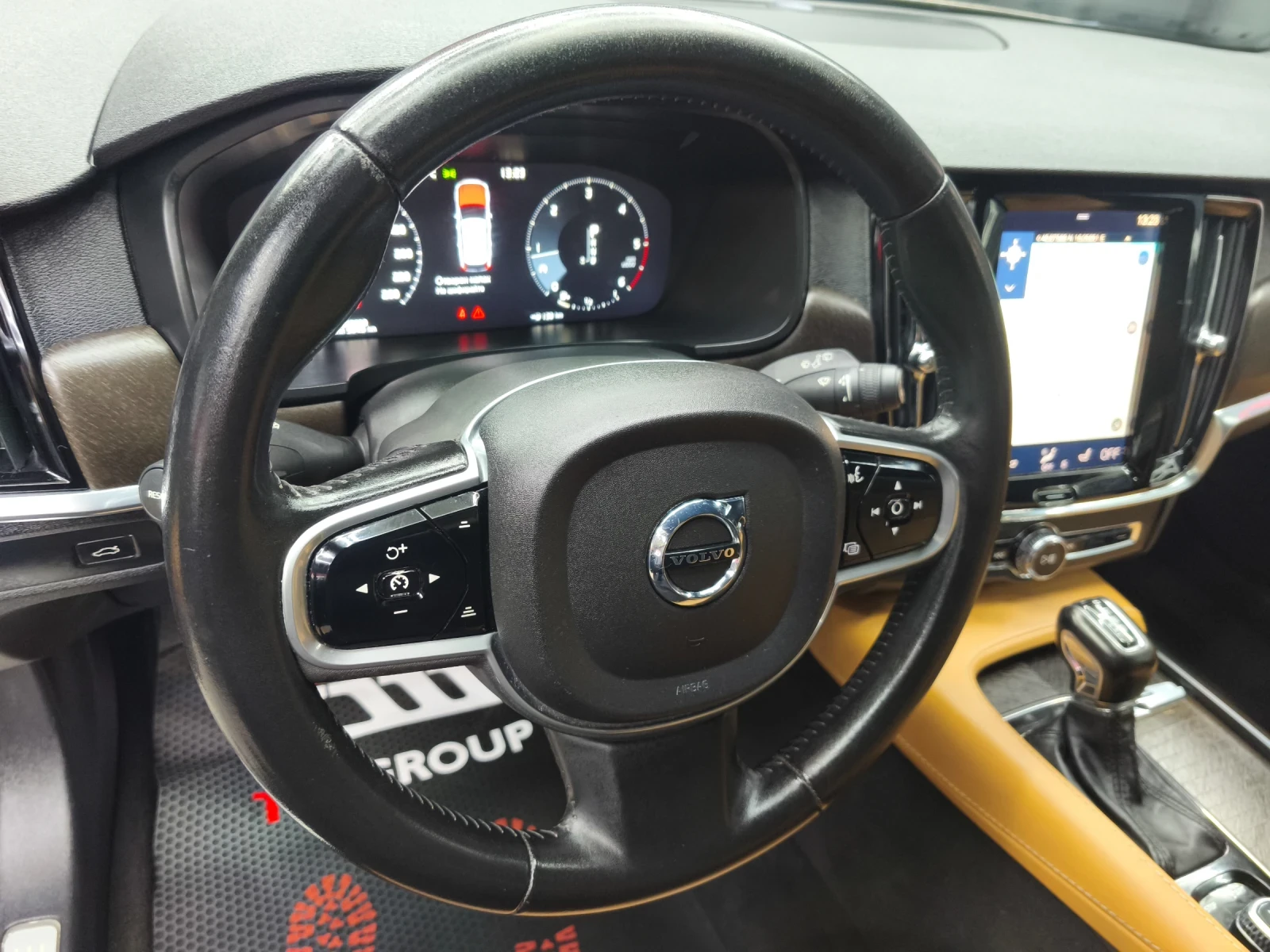 Volvo V90 Cross Country 2.0D4 AWD Automatic 190k.c E6, снимка 17 - Автомобили и джипове - 54568054