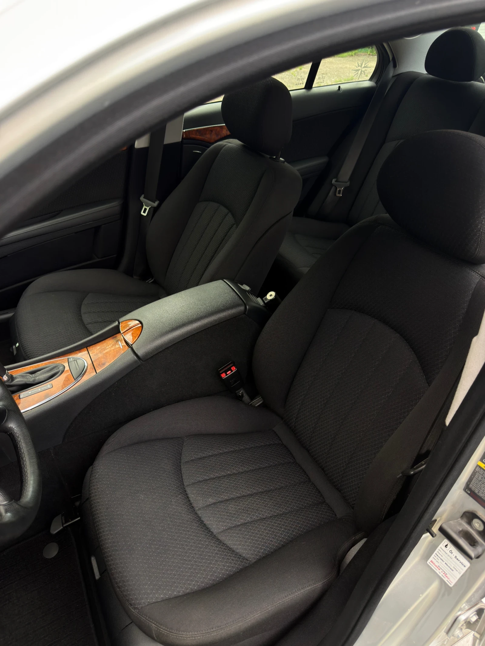 Mercedes-Benz E 280 Elegance, снимка 13 - Автомобили и джипове - 54653297