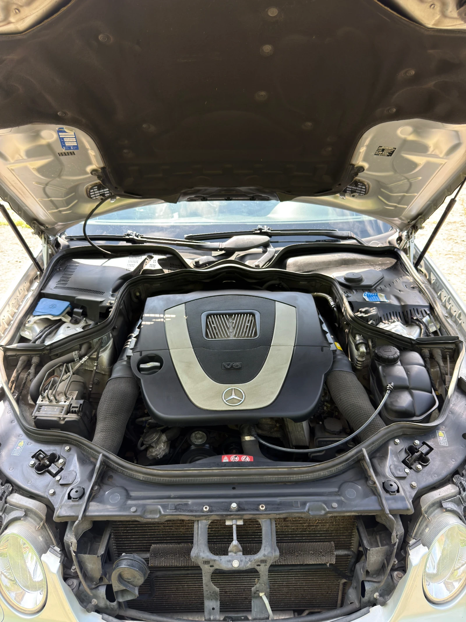 Mercedes-Benz E 280 Elegance, снимка 7 - Автомобили и джипове - 54653297