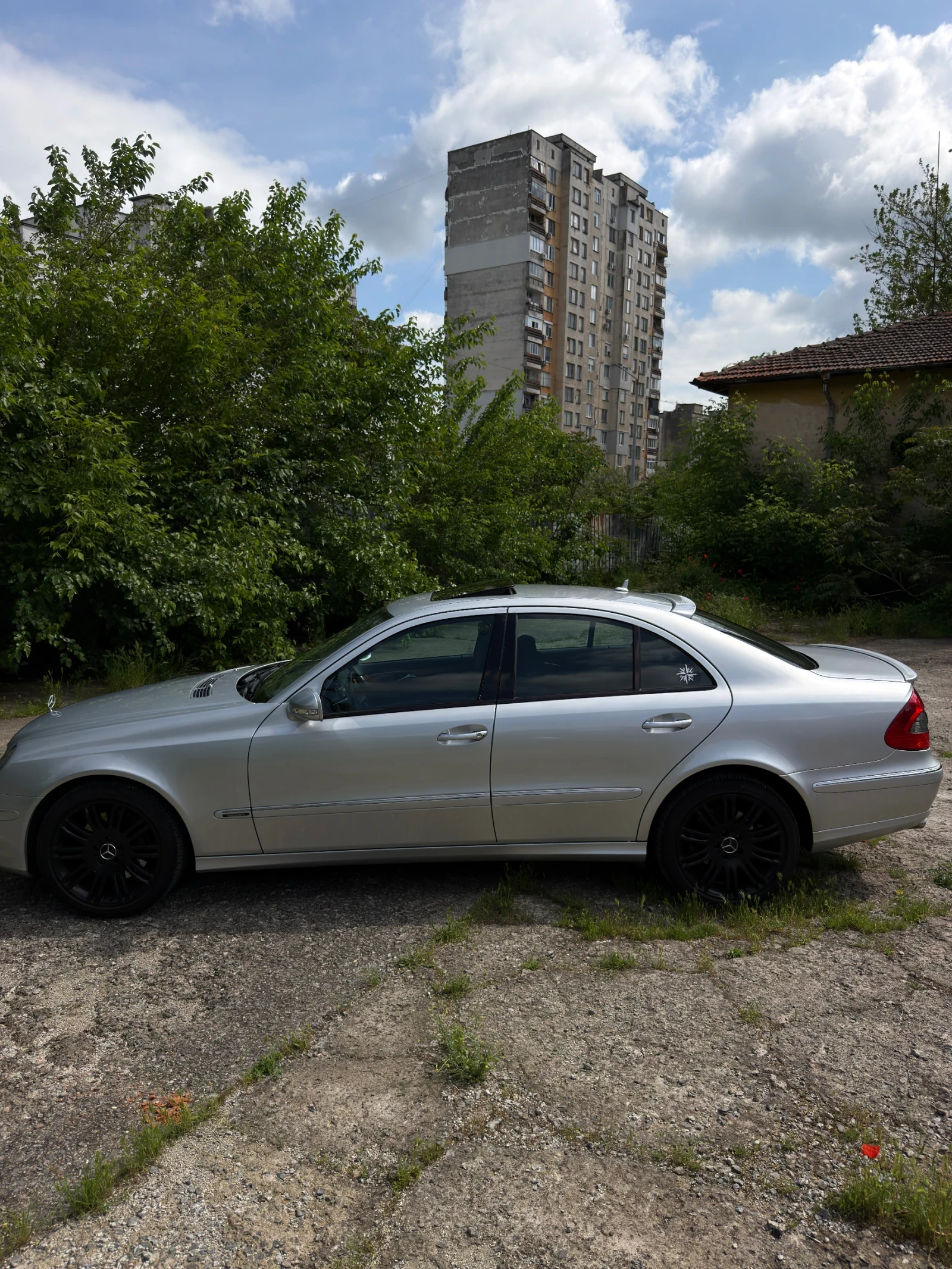 Mercedes-Benz E 280 Elegance, снимка 4 - Автомобили и джипове - 54653297