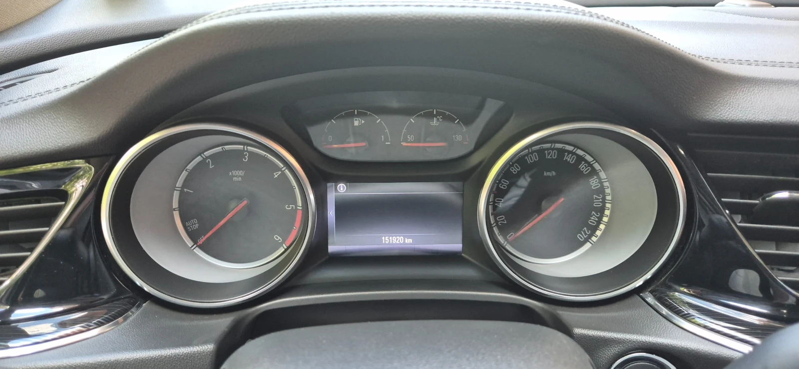 Opel Insignia Пълна история, снимка 11 - Автомобили и джипове - 54829610