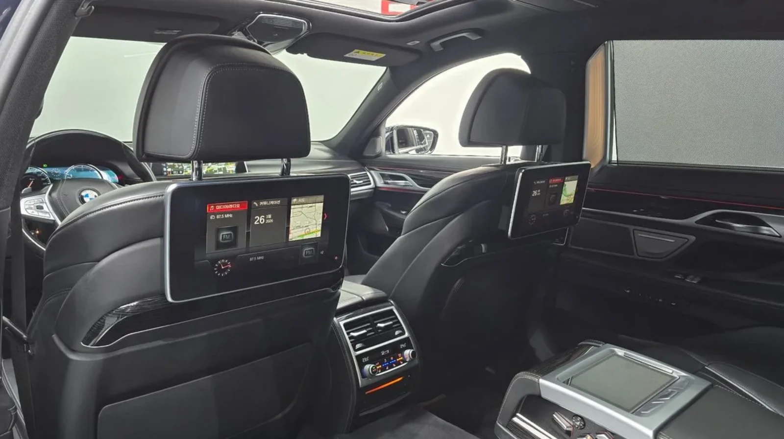 BMW 740 LI* M* H/K* 360* Обдух* 2TV* Крайна цена* , снимка 17 - Автомобили и джипове - 54913891