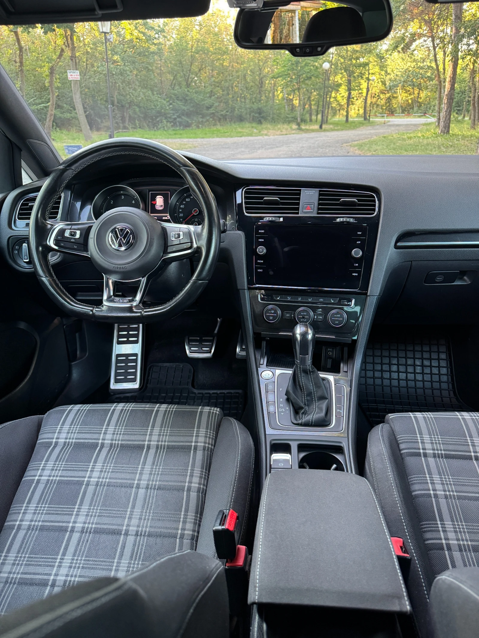VW Golf GTD, снимка 9 - Автомобили и джипове - 55505335