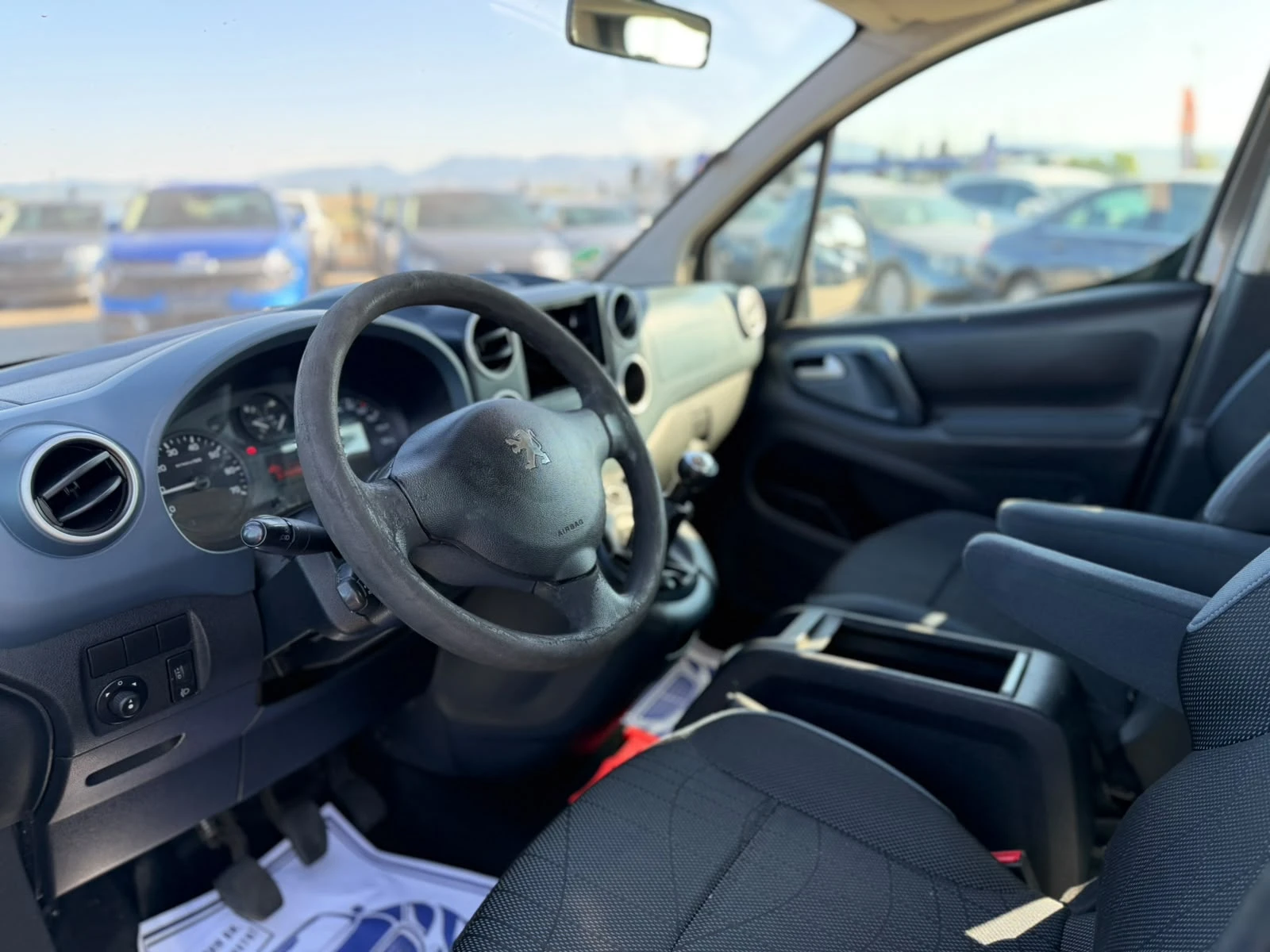 Peugeot Partner / 1.6 HDI / 90 HP / 4+ 1 /, снимка 9 - Автомобили и джипове - 55528148