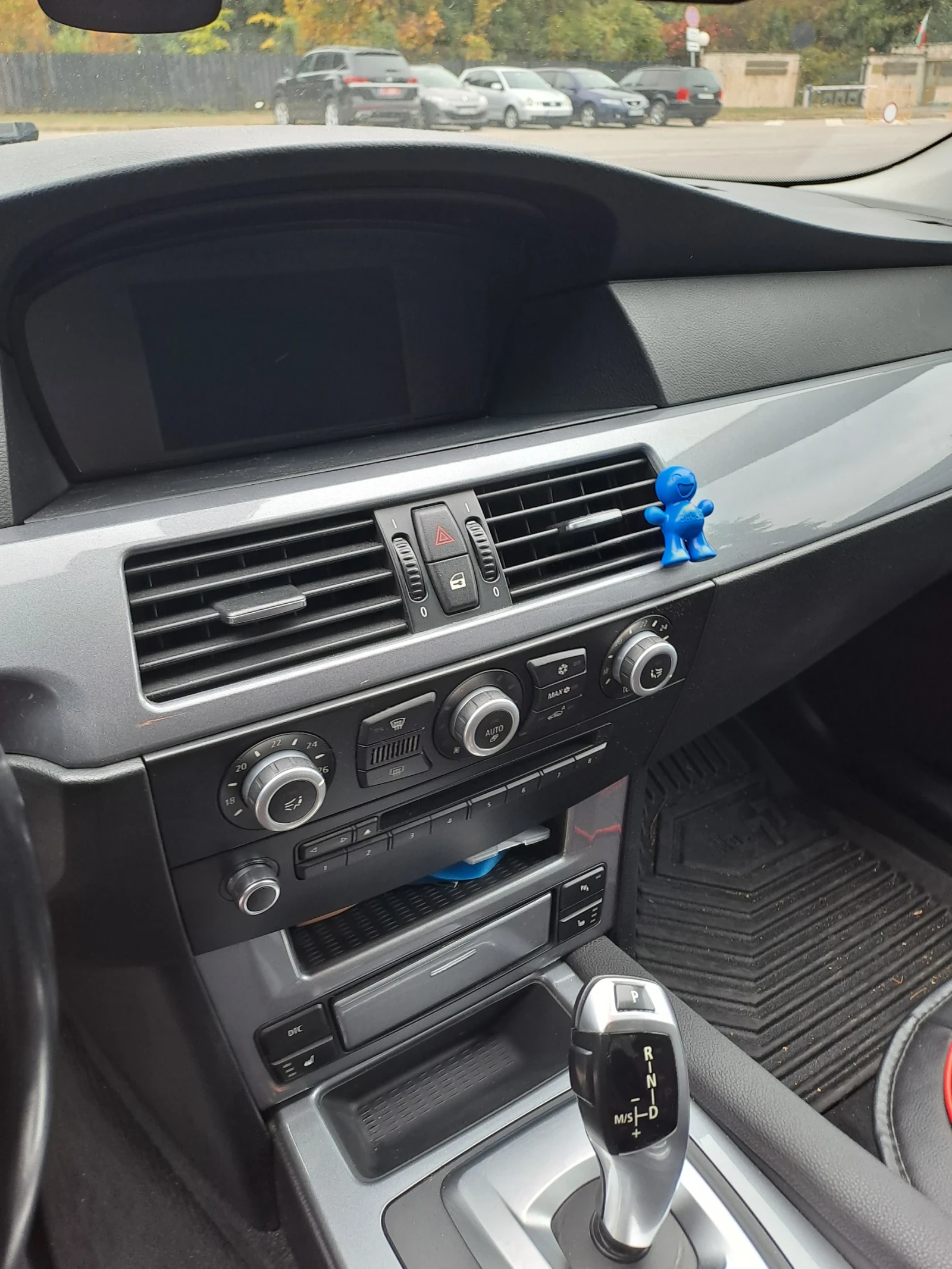 BMW 520, снимка 8 - Автомобили и джипове - 55704298