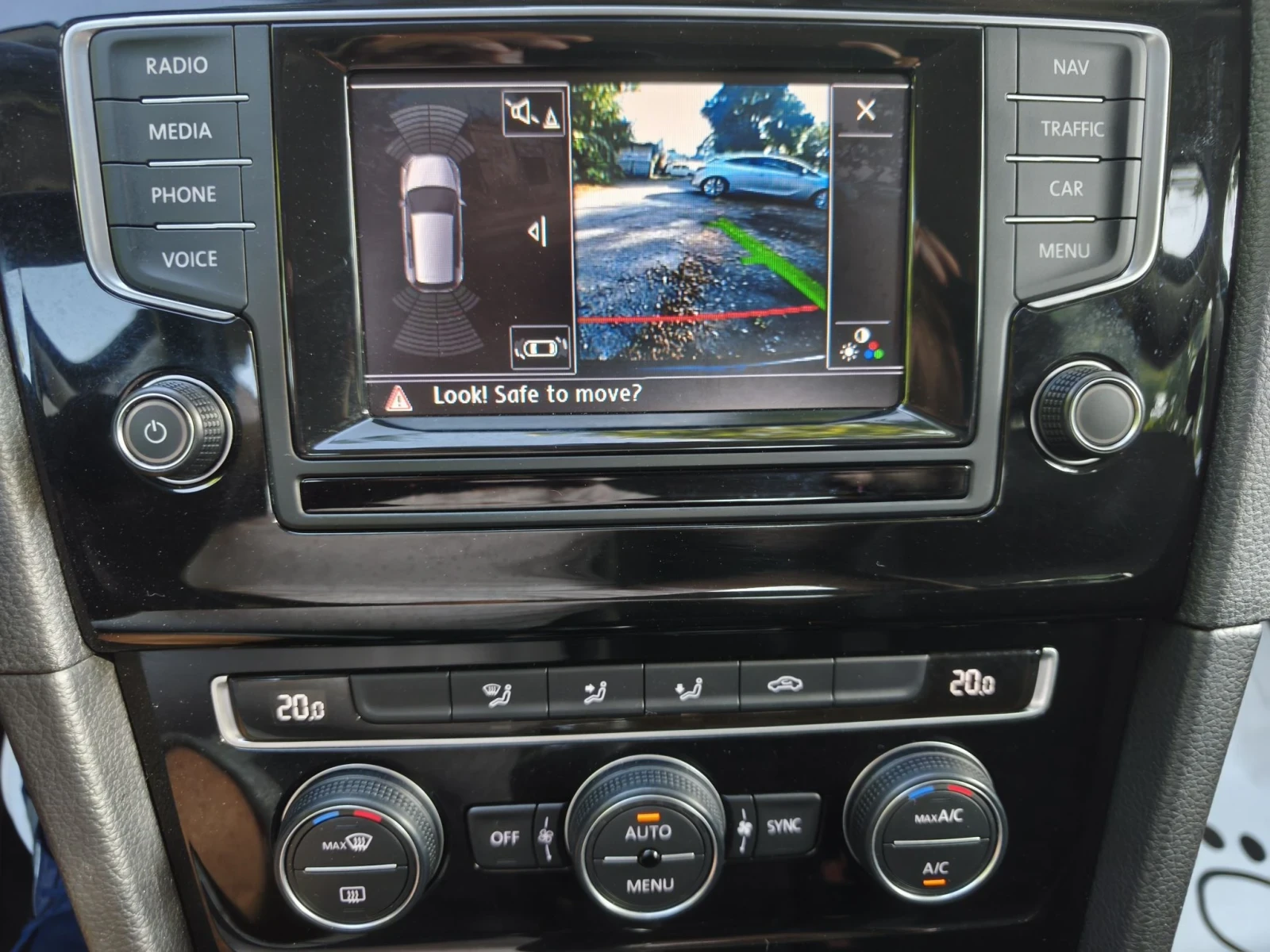 VW Golf * HIGH LINE* NAVI* ITALY* 6B* , снимка 14 - Автомобили и джипове - 55889066