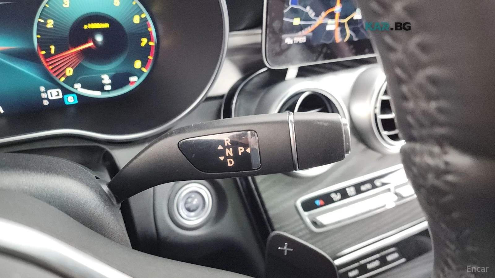 Mercedes-Benz C 200 AMG* КОЖА* ПОДГРЕВ* НАВИ* ПАНО* КАМЕРА, снимка 7 - Автомобили и джипове - 56104954