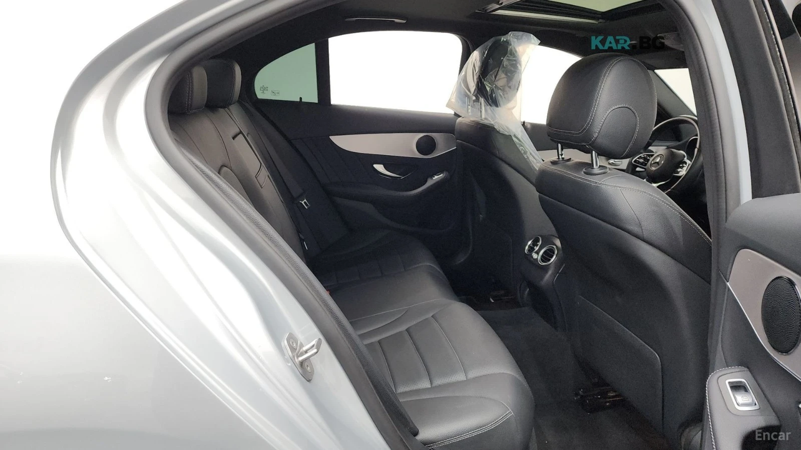 Mercedes-Benz C 200 AMG* КОЖА* ПОДГРЕВ* НАВИ* ПАНО* КАМЕРА, снимка 10 - Автомобили и джипове - 56104954