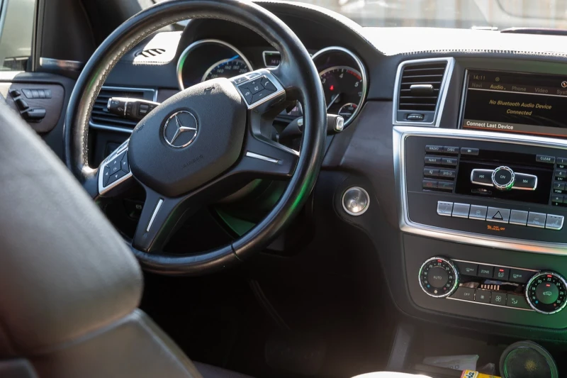 Mercedes-Benz ML 350 AMG Package, снимка 10 - Автомобили и джипове - 51912892