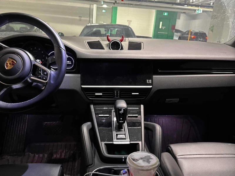 Porsche Cayenne 2022 AWD * CARFAX * БЕЗ ПЪРВОНАЧАЛНА ВНОСКА, снимка 9 - Автомобили и джипове - 52901076