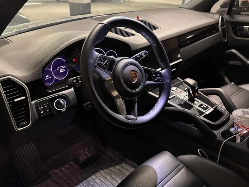 Porsche Cayenne 2022 AWD * CARFAX * БЕЗ ПЪРВОНАЧАЛНА ВНОСКА, снимка 7 - Автомобили и джипове - 52901076