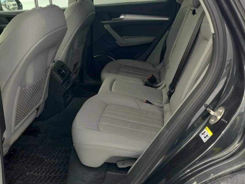 Audi Q5 * TITANIUM PREMIUM * CARFAX * БЕЗ ПЪРВОНАЧАЛНА ВНО, снимка 12 - Автомобили и джипове - 53323757