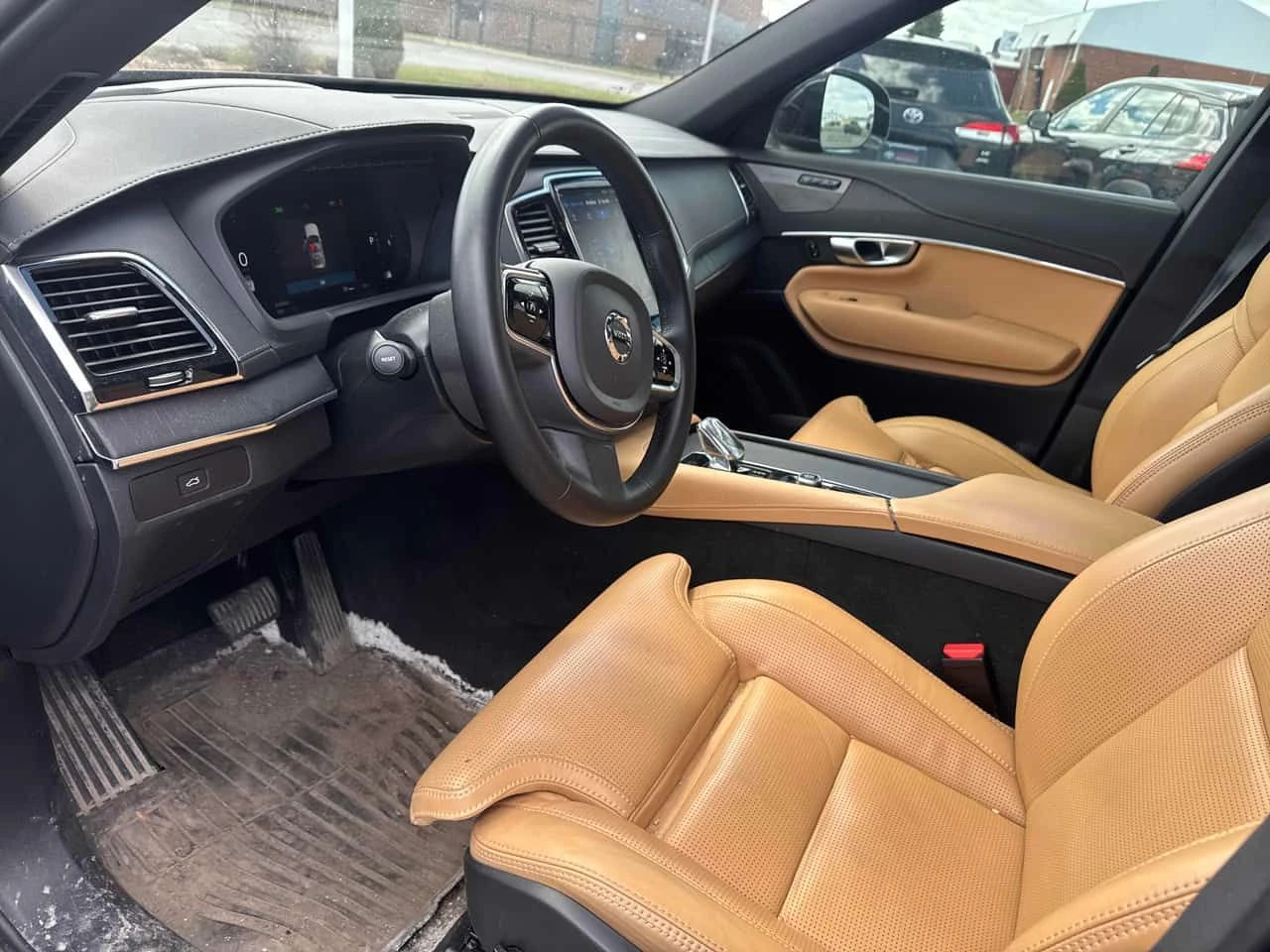 Volvo Xc90 B6 AWD Ultimate Bright Theme 7 Seater  CARFAX, снимка 5 - Автомобили и джипове - 54312277