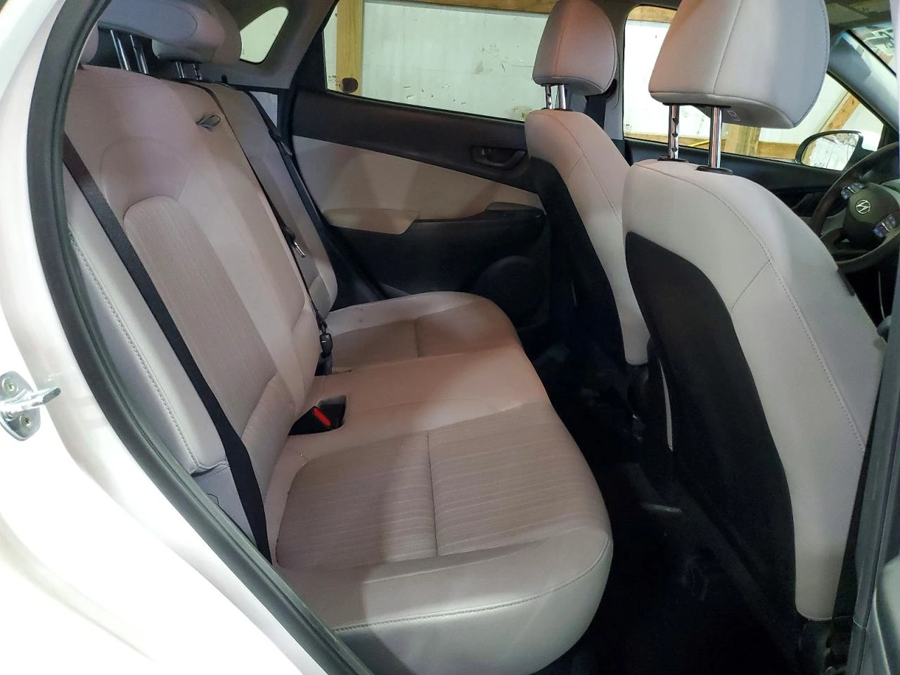 Hyundai Kona 2.0* SEL* РЕАЛНИ КМ!, снимка 9 - Автомобили и джипове - 54645393