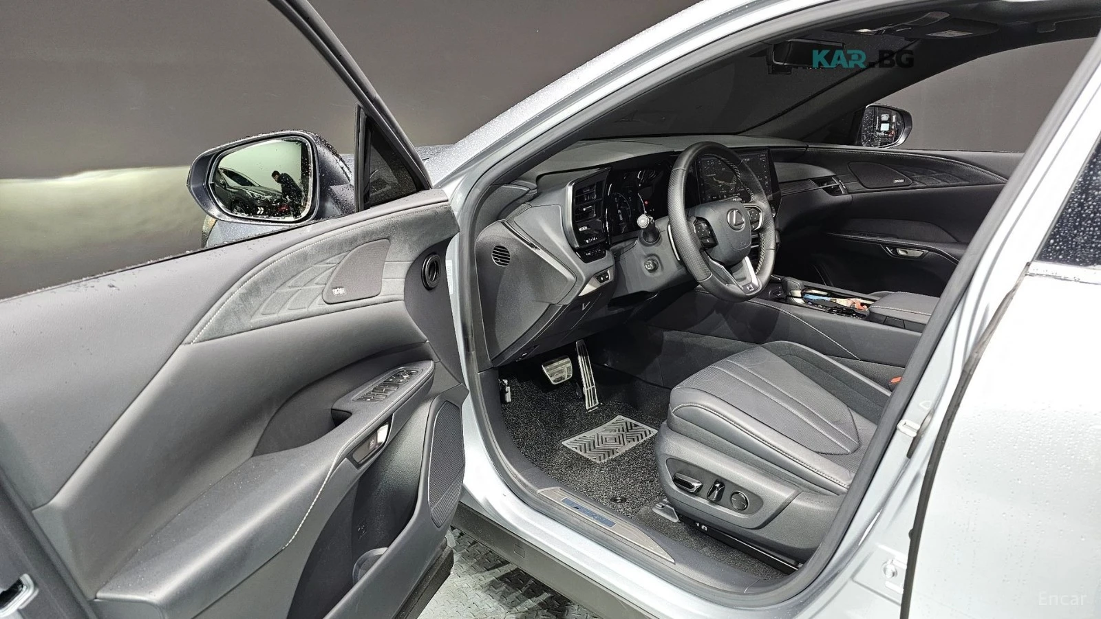 Lexus RX 500h F-SPORT/360 VIEW/HUD/DISTRONIC/ОБДУХВАНЕ, снимка 7 - Автомобили и джипове - 54902720