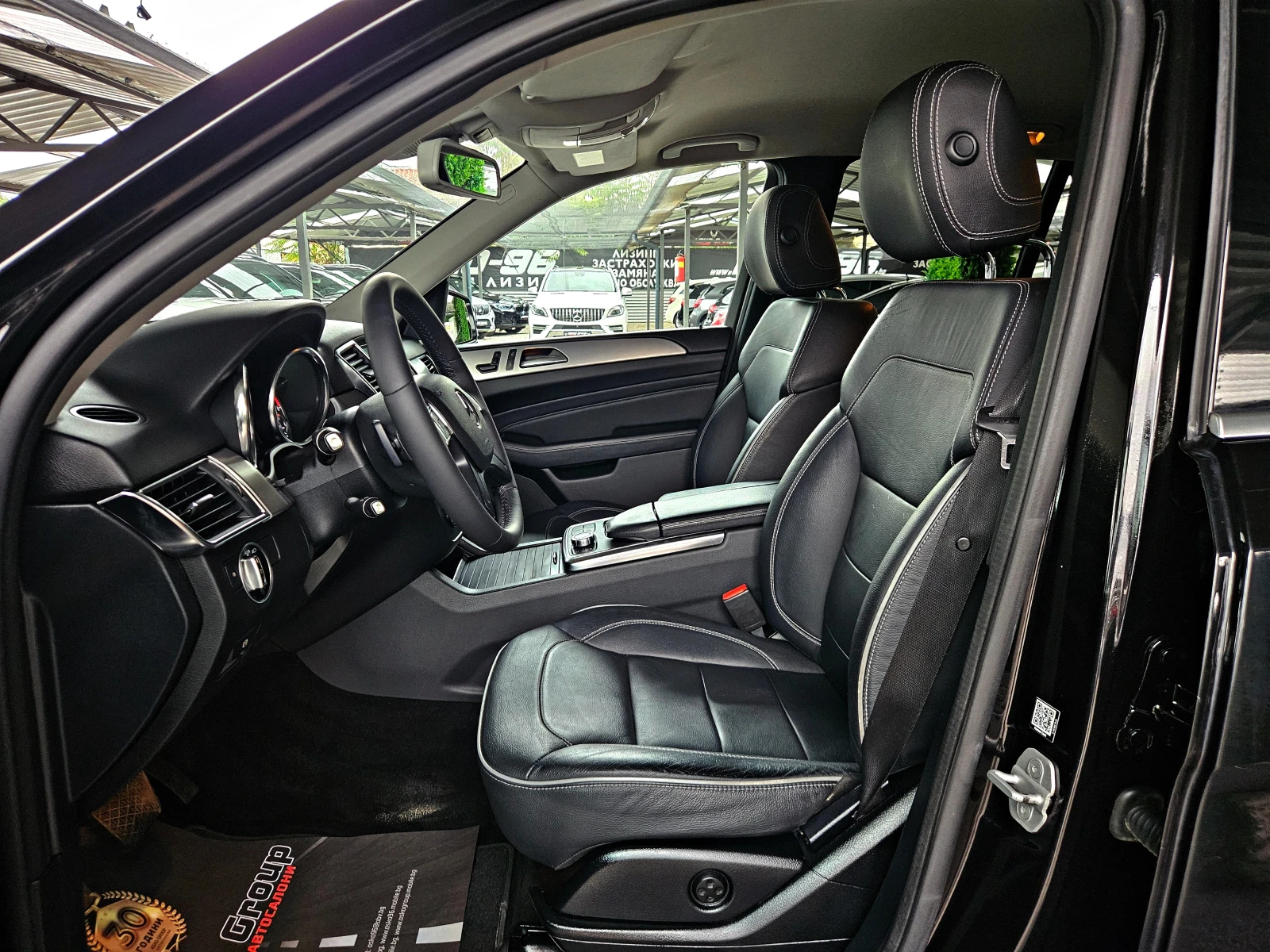 Mercedes-Benz ML 350 AMG/CAMERA/HARMAN/KARDON/ПОДГРЕВ/KEYLESS/AMBI/LIZI, снимка 15 - Автомобили и джипове - 56085767